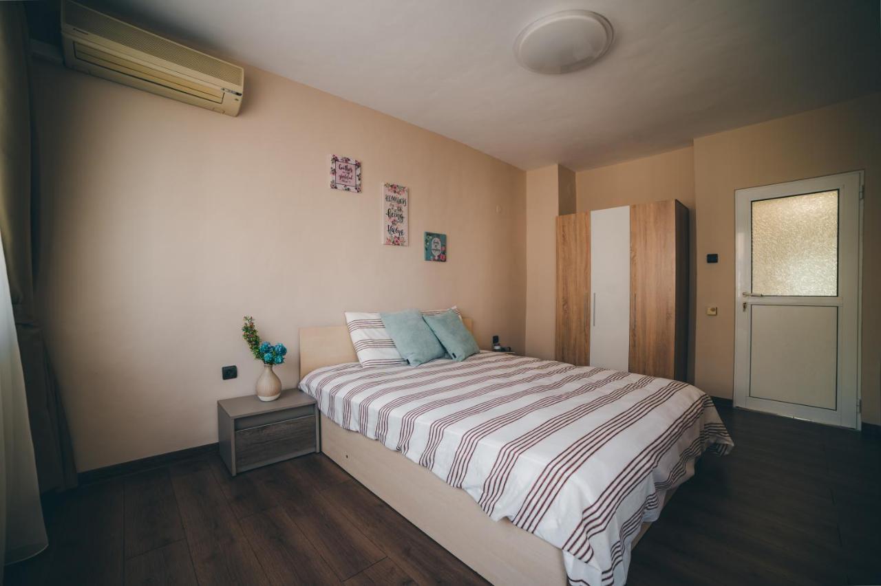 Unbeatable Location: New & Comfy Apartment Varna Exterior foto